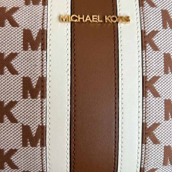 Michael Kors Brown Signature Logo Pochette shoulder bag NWT - Picture 7 of 12
